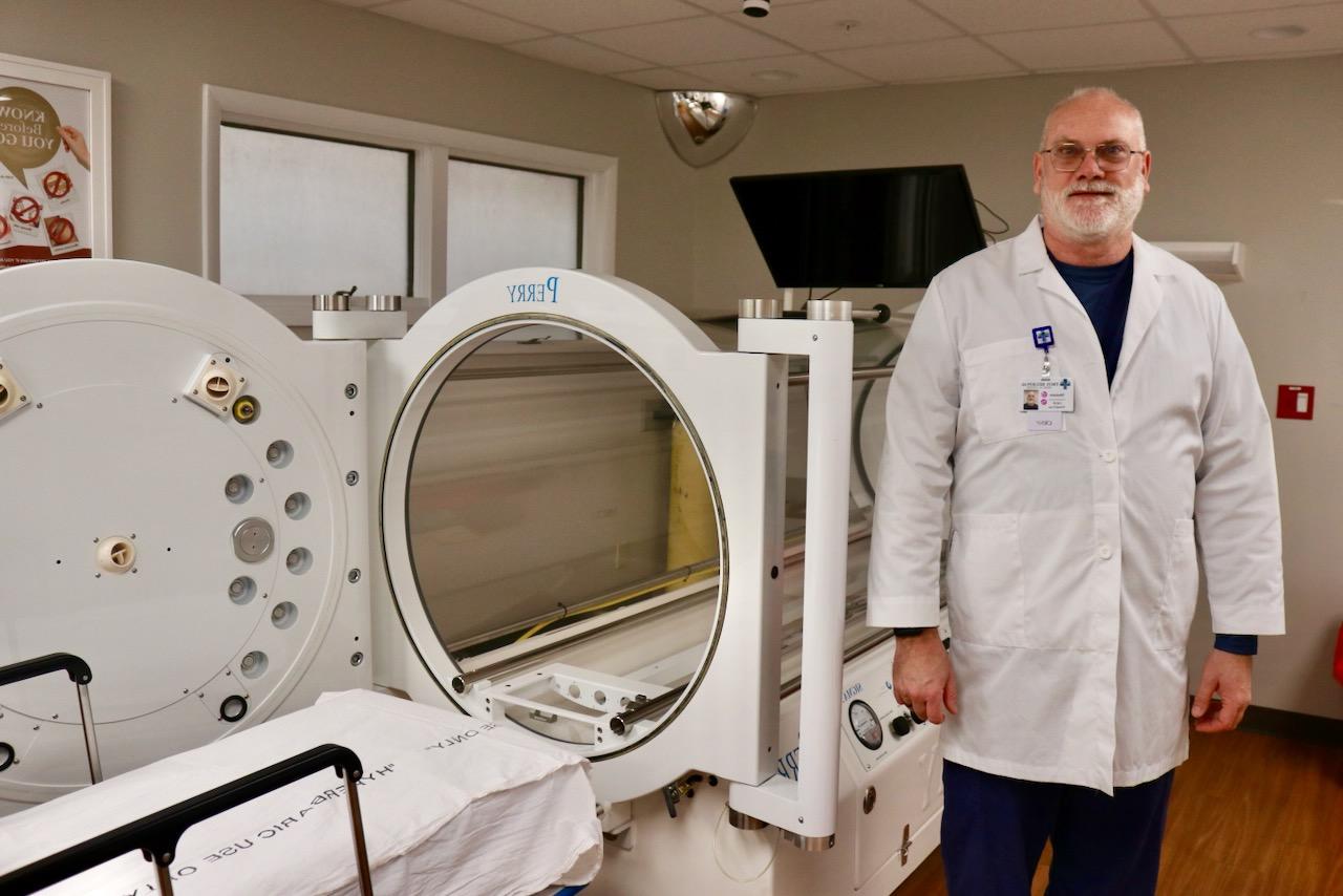 Troy Alumnus, Shannon Godsave, is the first nurse practitioner to be certified to oversee hyperbaric chamber treatment. 